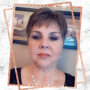 Meet your Posher, Rose